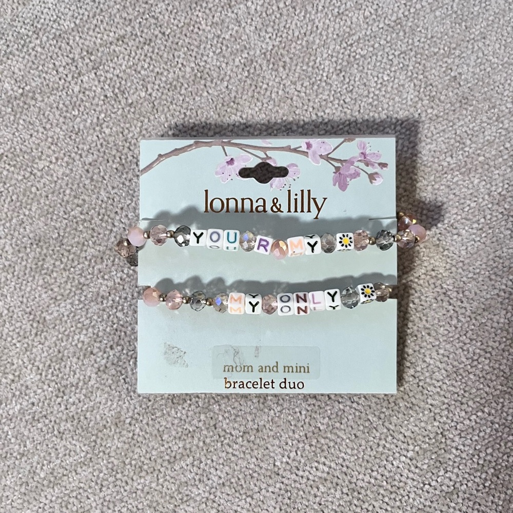 Lonna & Lilly Beaded Matching Bracelet Set